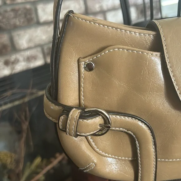 Apt.9 Faux Leather Tan Small Shoulder Bag - Picture 3 of 8